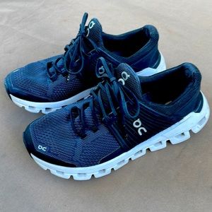 ON CLOUD WOMEN'S RUNNING SHOES SWISS ENGINEERING CLOUDTEC SIZE US 7.5W